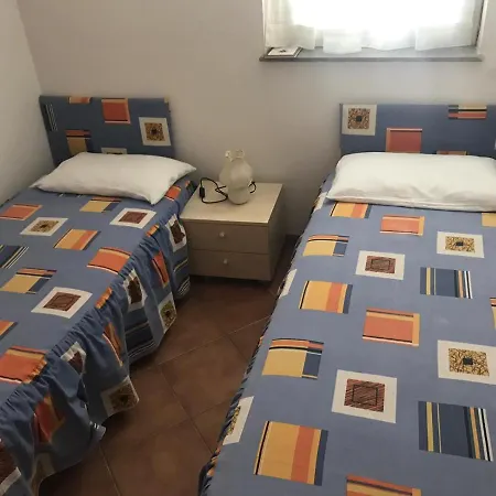 Prázdninový dům Platamona Villaggio Grigio *